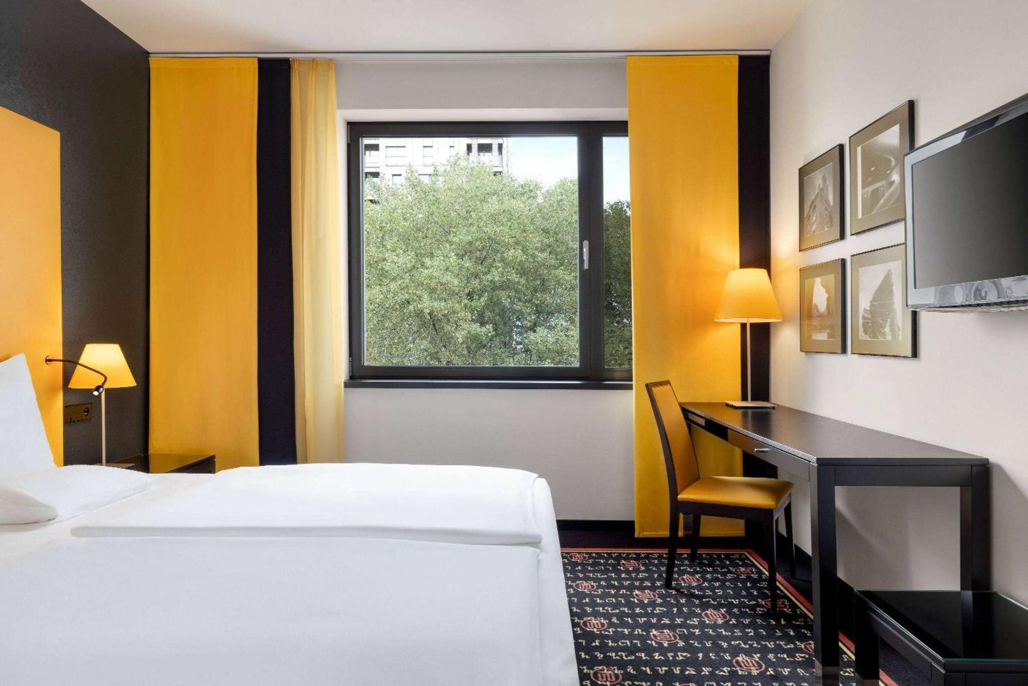 Vienna House Easy By Wyndham Katowice Hotell Exteriör bild