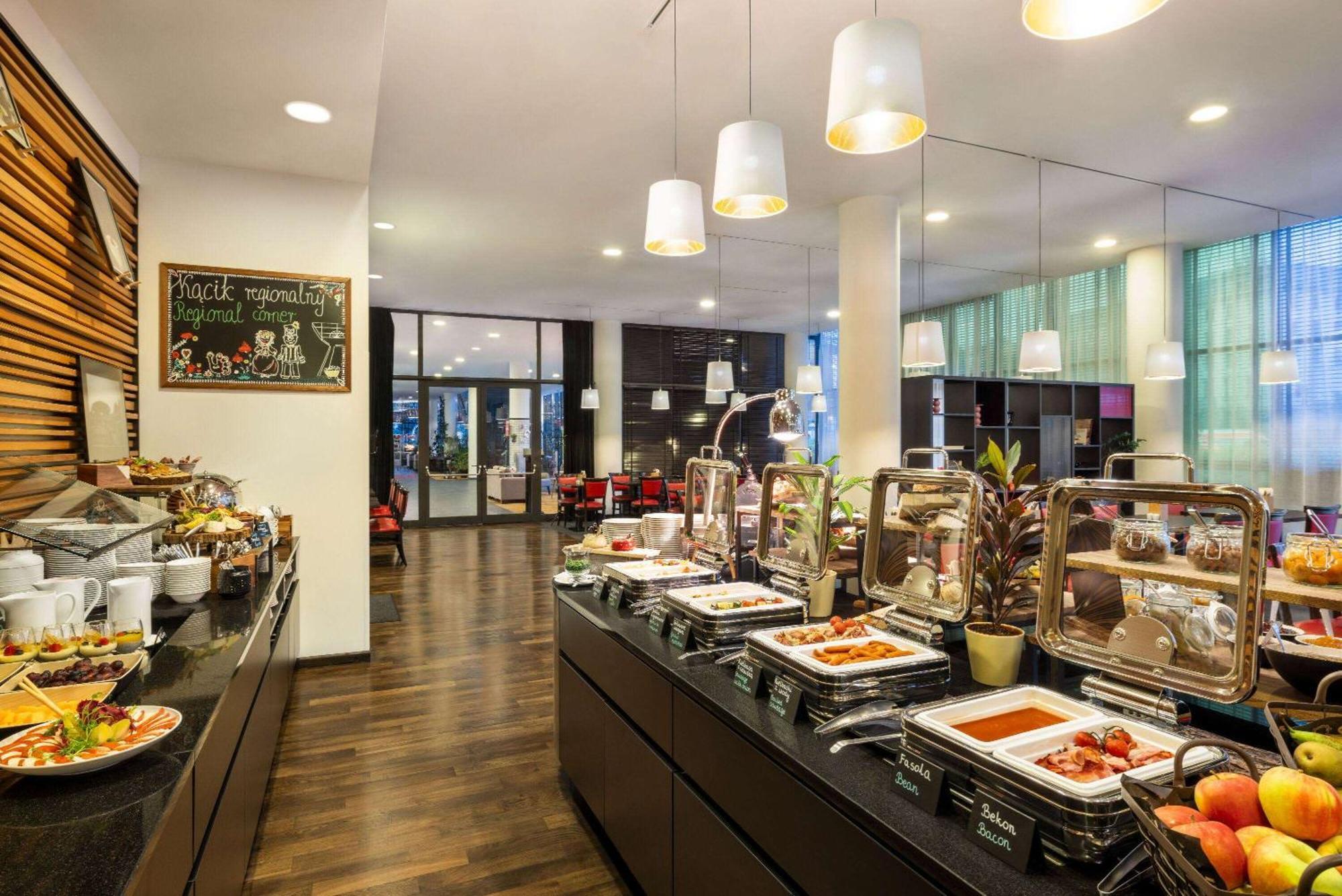 Vienna House Easy By Wyndham Katowice Hotell Exteriör bild